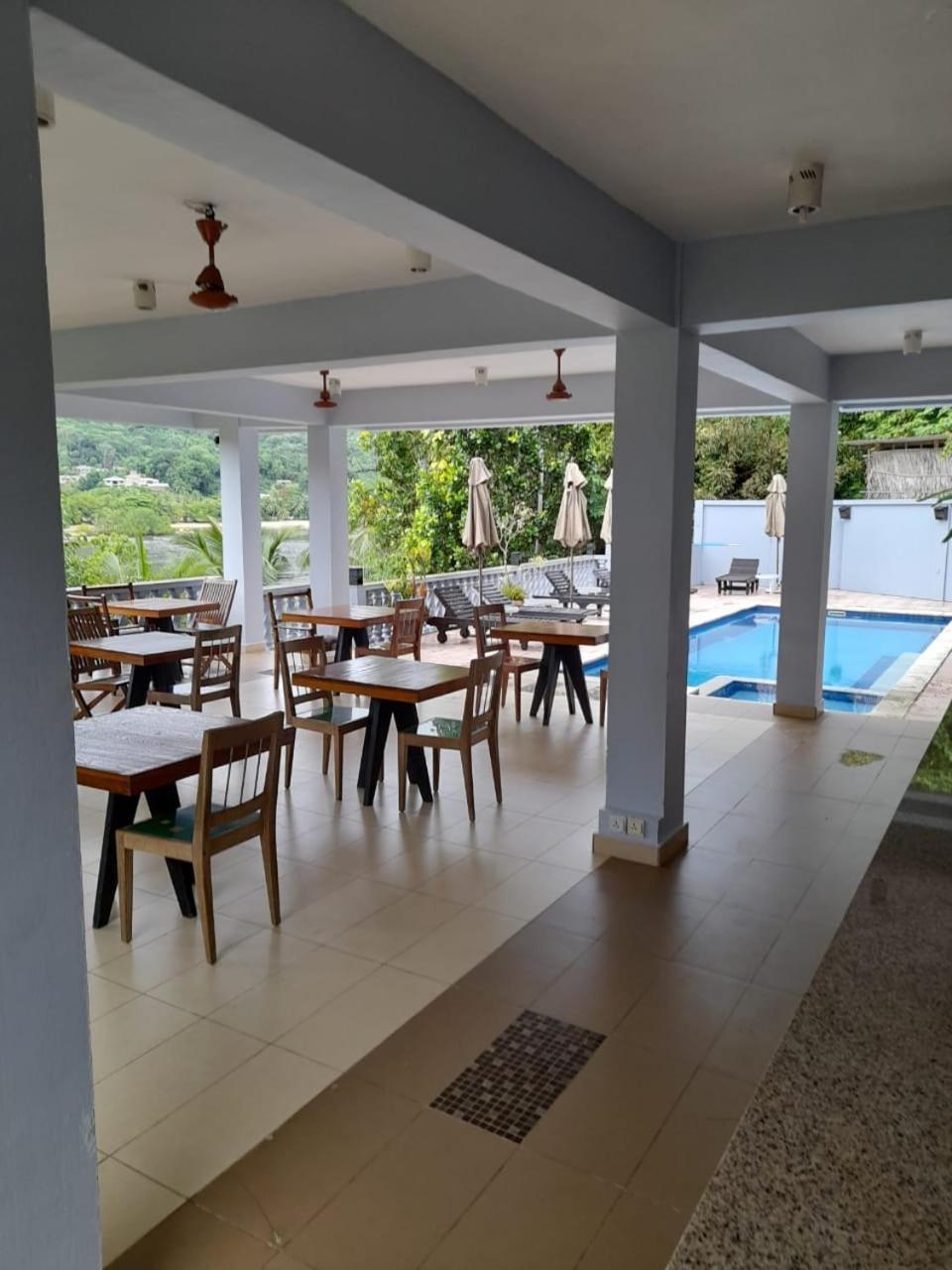 Bayview Villa -Sea Side Villa Анс-Буало Экстерьер фото