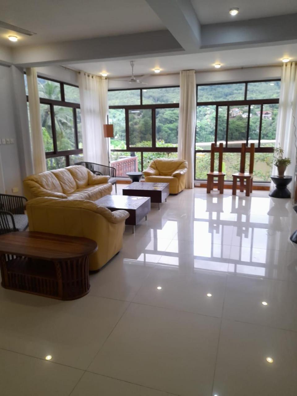 Bayview Villa -Sea Side Villa Анс-Буало Экстерьер фото